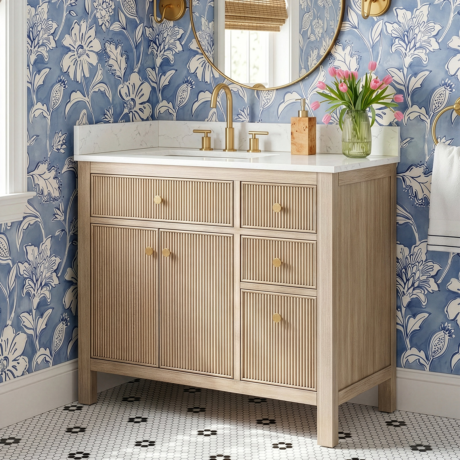 Lala 36" Single Bathroom Vanity, Natural Oak