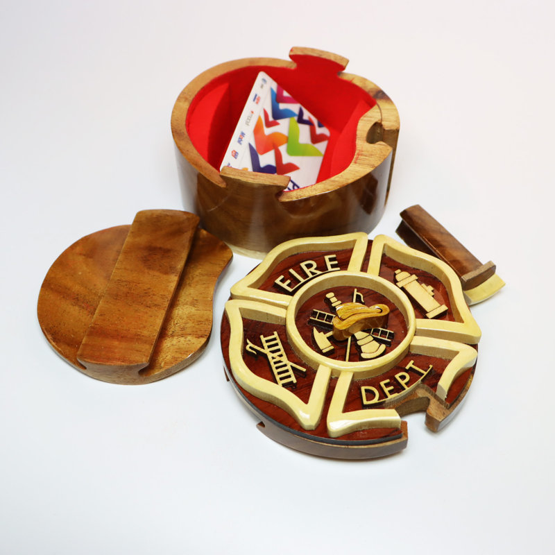 Boîte à puzzle en bois intarsia