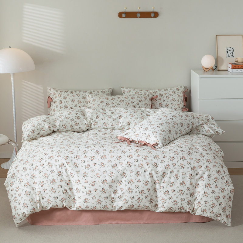 Minimalist Chic 3 PCS Floral Print Polyester Comforter Set, White/Pink, King Comforter + 2 Standard Pillowcases