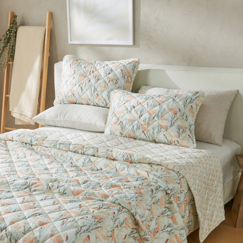 Twin Peach Shells Reversible Microfiber Quilt Set