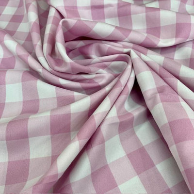 Tissu vichy rose et blanc de style ferme, vendu au mètre, carreaux de 2,5 cm, 152 cm de large, polyester, idéal pour nappes, rideaux, robes et loisirs créatifs.