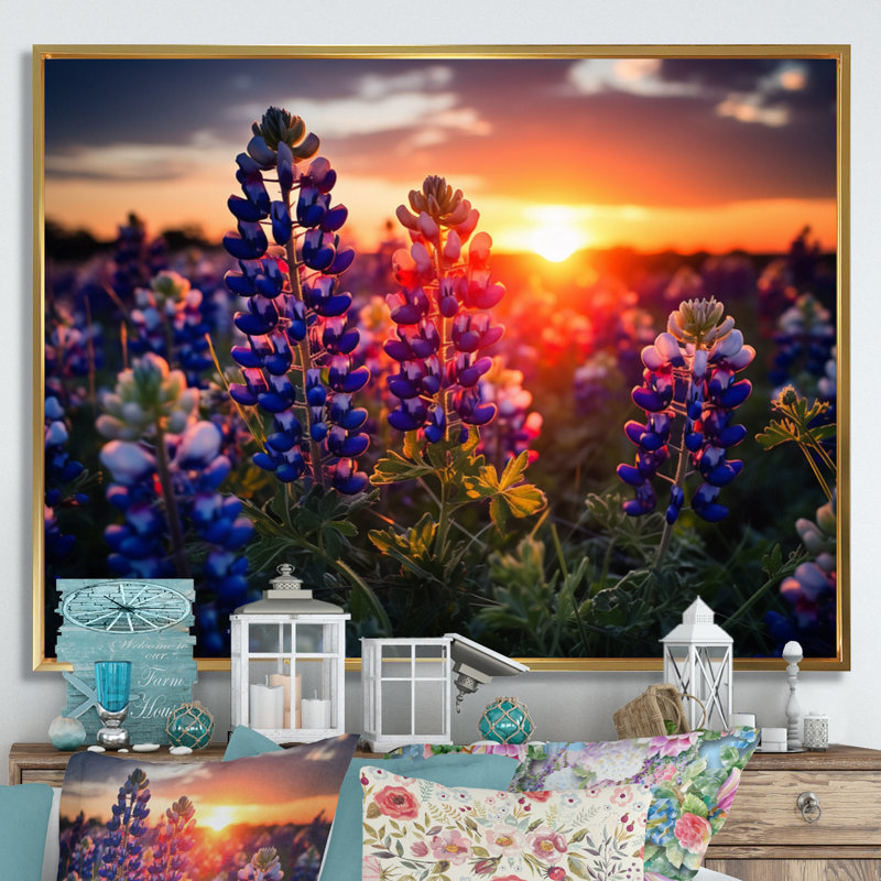 Sunrise Blue Bonnets Field I - Décoration murale bonnets bleus, Cadre flottant doré, H 12 po x l 20 po x P 1 po