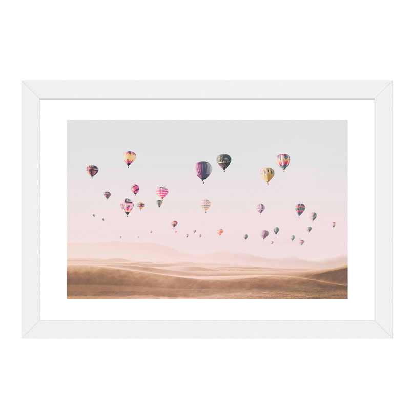 « air balloons », photographie, H 16 po x l 24 po x P 1 po, Papier avec cadre blanc