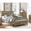 Grand lit en bois patiné vieilli, mobilier au design rustique, lit fini