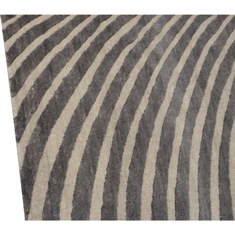 Hand Knotted Area Rug in Gray