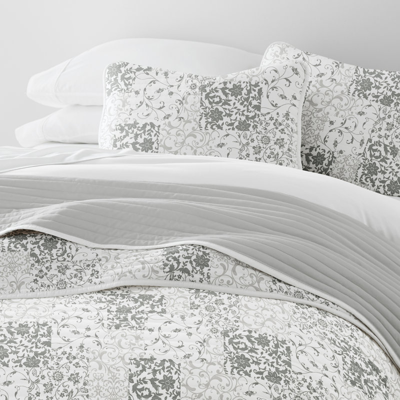 Light Gray Twin Reversible Microfiber Quilt Set with Shams