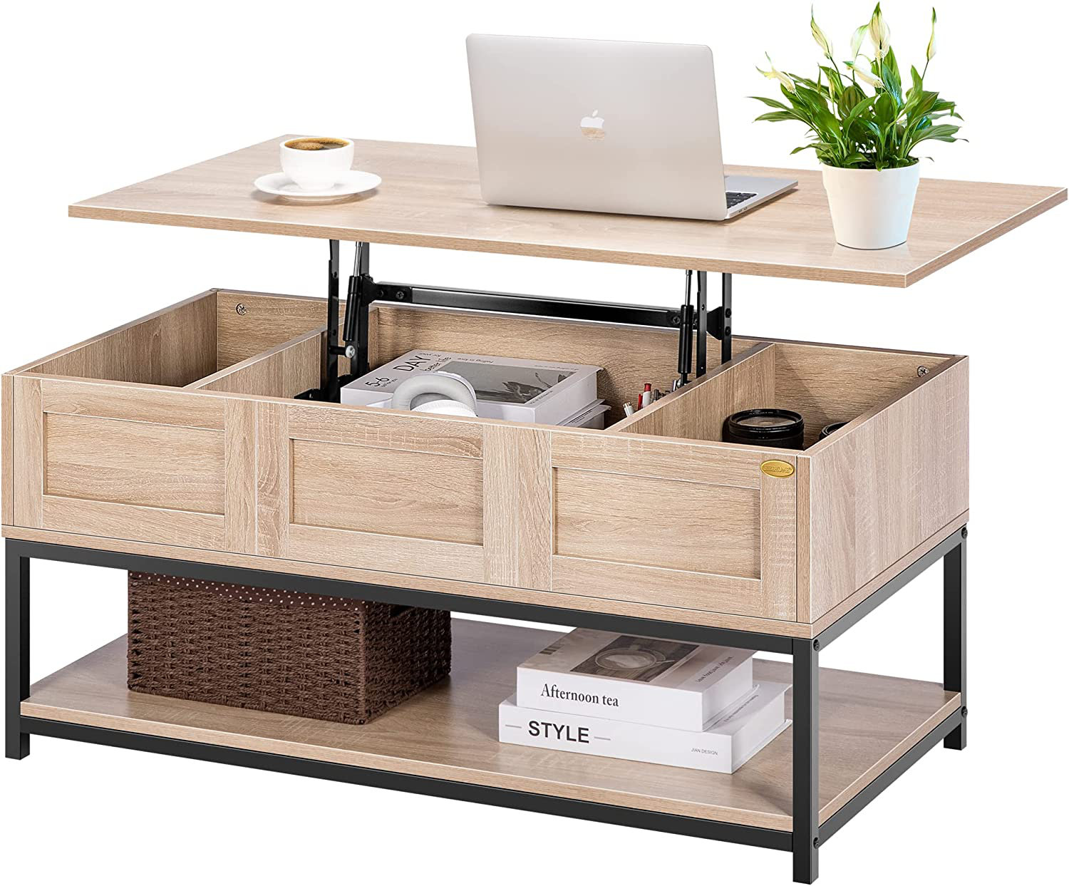 Mesa de centro de madeira clara com tampo elevado, notebook e compartimentos internos visíveis