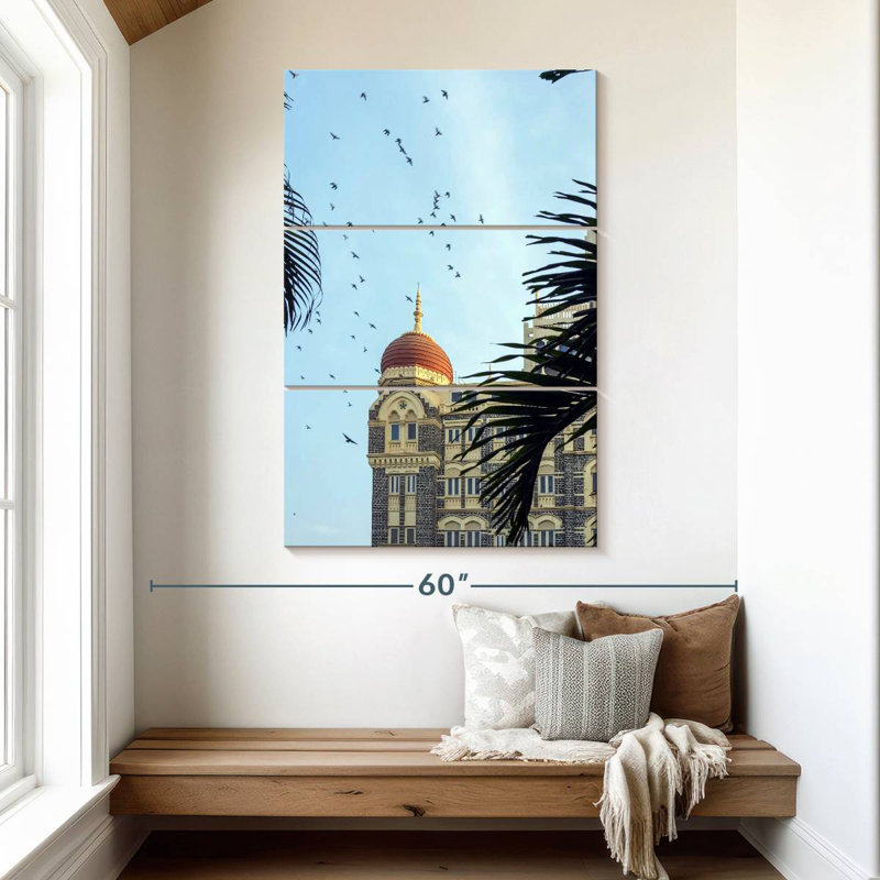 Lilie Taj Mahal Palace Hotel Mumbai