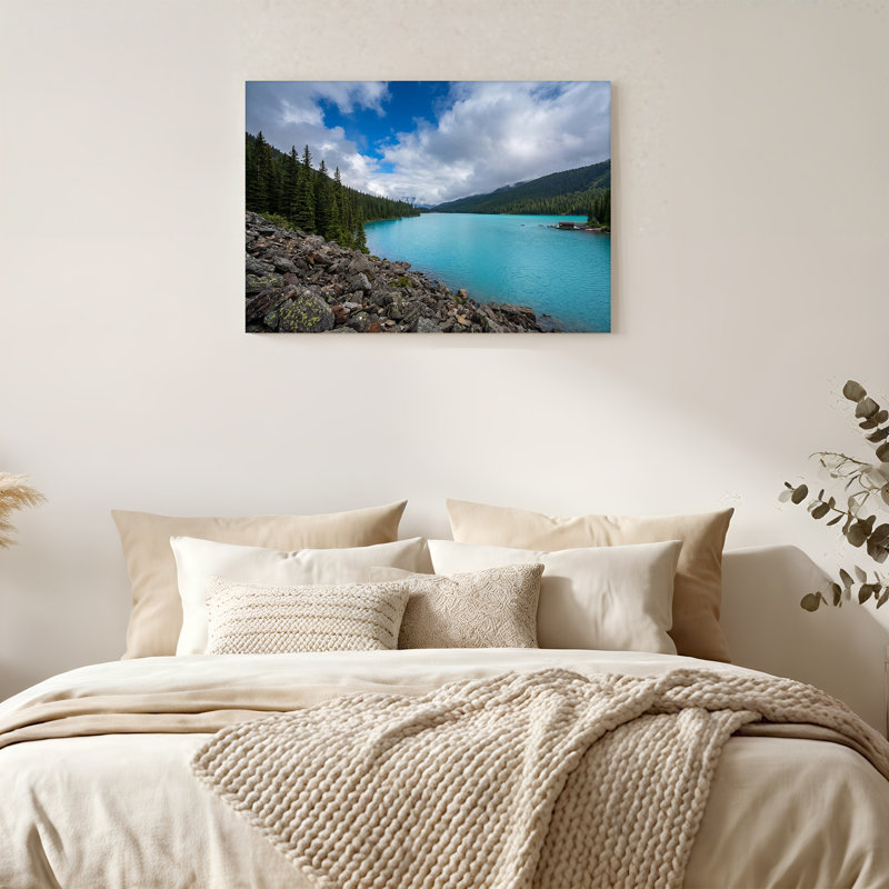 «Mountain Lake» avec eau turquoise et rivage rocheux, art mural, H 12 po x l 18 po