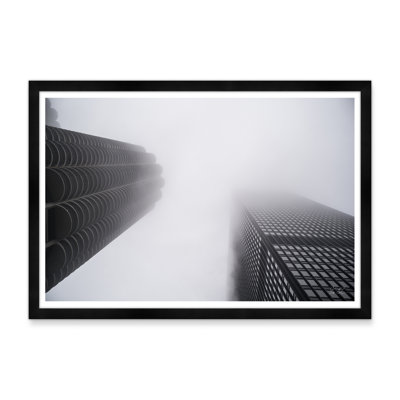 Gratte-ciel dans les nuages