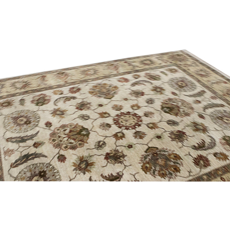 High-Quality Hand-Knotted Ivory And Gold Area Rug