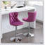 Tabourets de bar pivotants en velours avec hauteur de siège réglable, base chromée et soutien lombaire pour plus de confort et de style-421688189