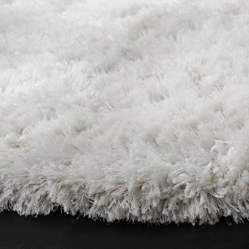Chamiyah Shag Hand Tufted Performance Solid Color Rug, Round 5'