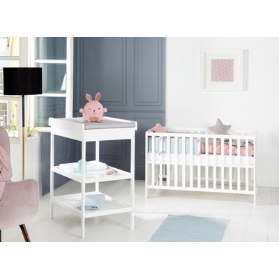 Mick Changing Table