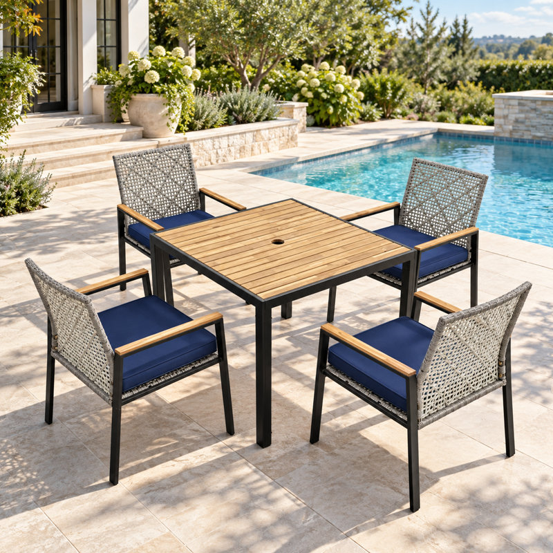 Ensemble de salle à manger d'extérieur 5 pièces avec table en bois d'acacia et trou pour parasol, Coussin crème / cadre brun