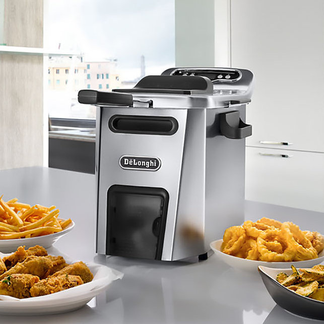 DeLonghi Livenza 4.5 Liter Deep Fryer with Easy Clean Drain System