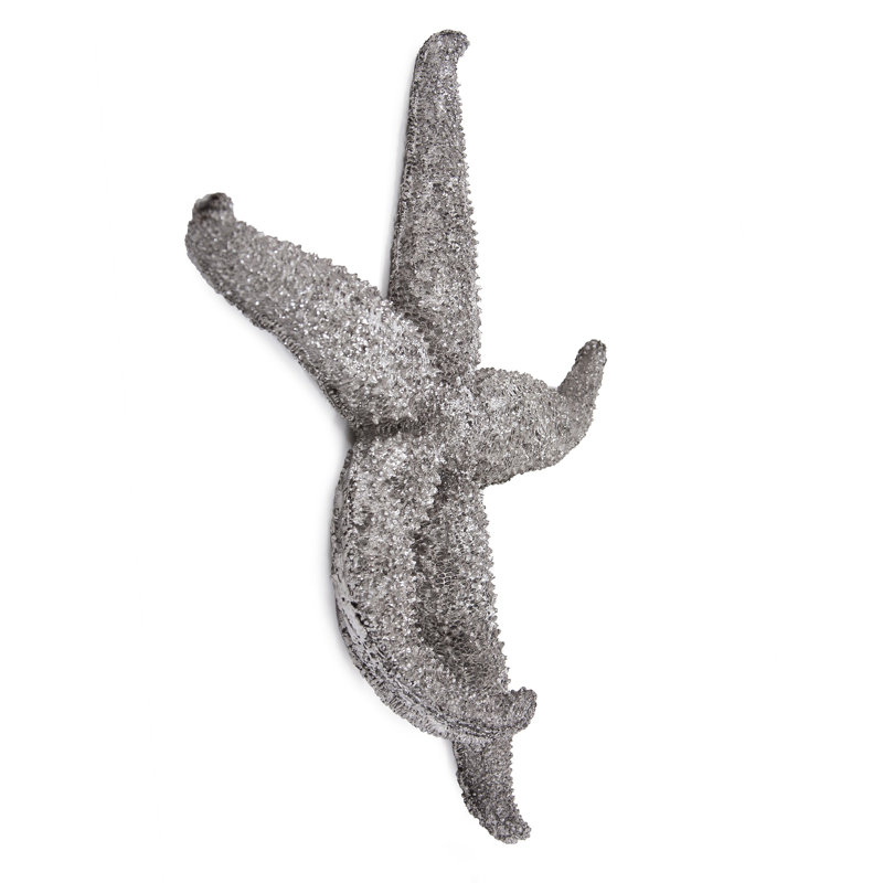Sculpture dimensionnelle suspendue 15 po en résine argentée antique 15 po, H 15,00 po x l 16,00 po x P 2,00 po