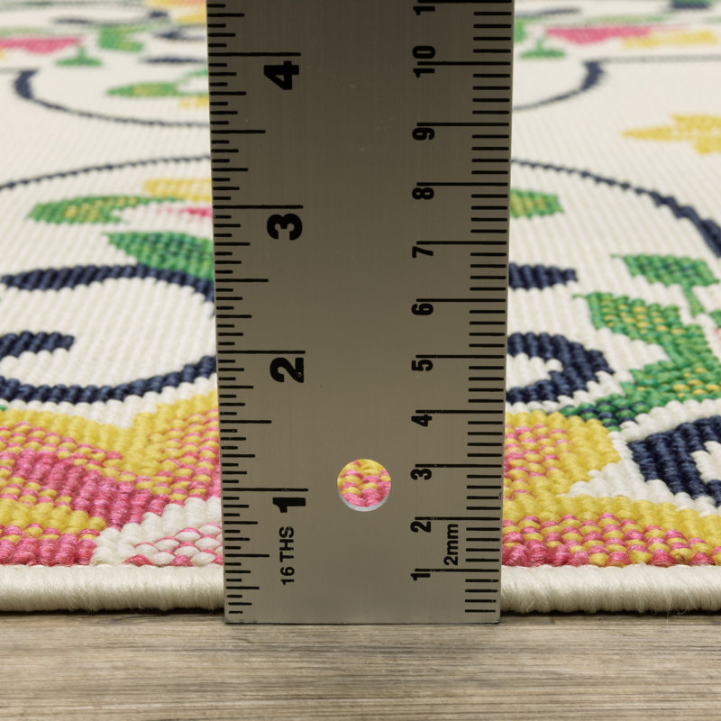 Sherley Floral Medallions Ivory/ Multi Indoor-Outdoor Area Rug, Rectangle 7'10" x 10'