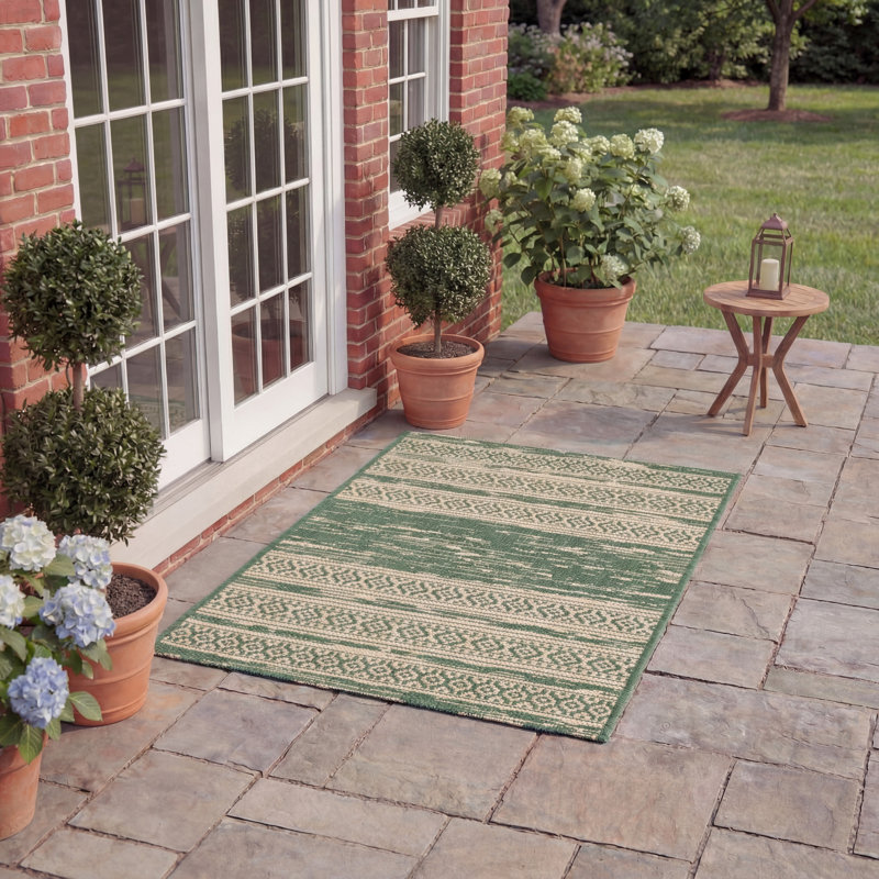 Courtyard Performance Southwestern Indoor/Outdoor Area Rug, Rectangle 2' x 3'7"