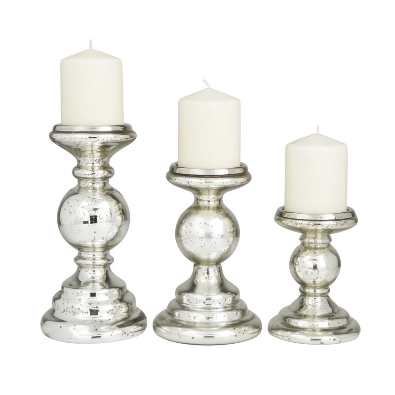 Ensemble de porte-bougie en verre
