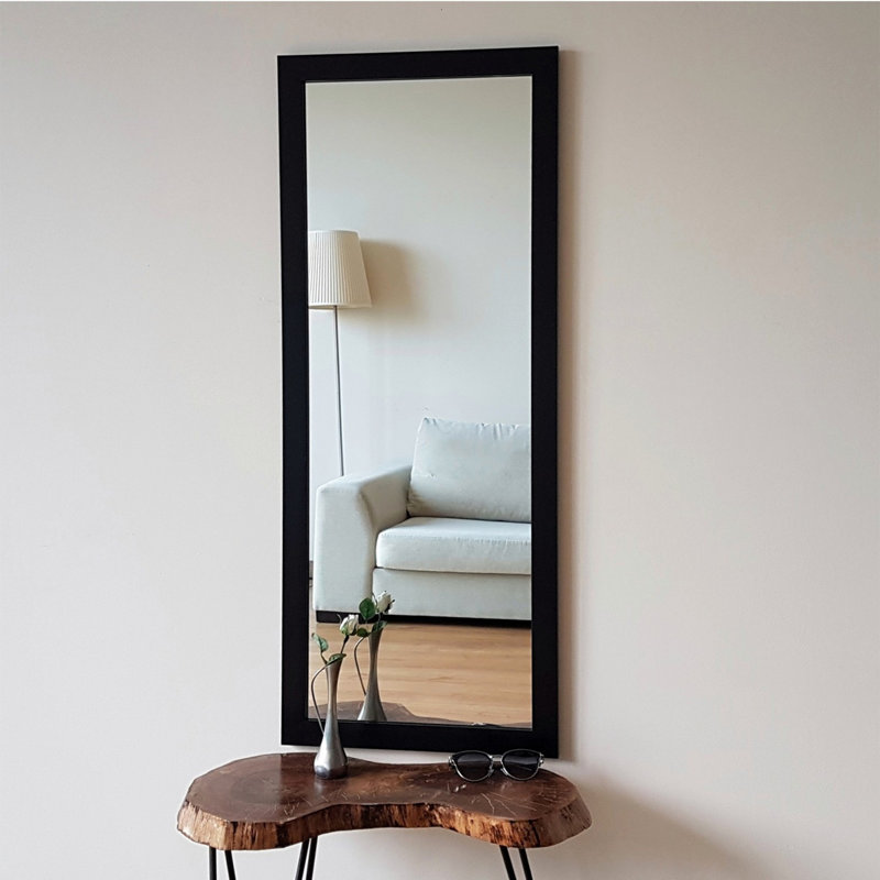 Miroir mural moderne noir, 15,7 po x 41,3 po | Cadre 100% stratifié, assemblé | Réglable horizontalement et verticalement | Conception élégante de couleur unie pour la décoration intérieure, le vestibule ou la salle de bain | Élégant et fonctionnel