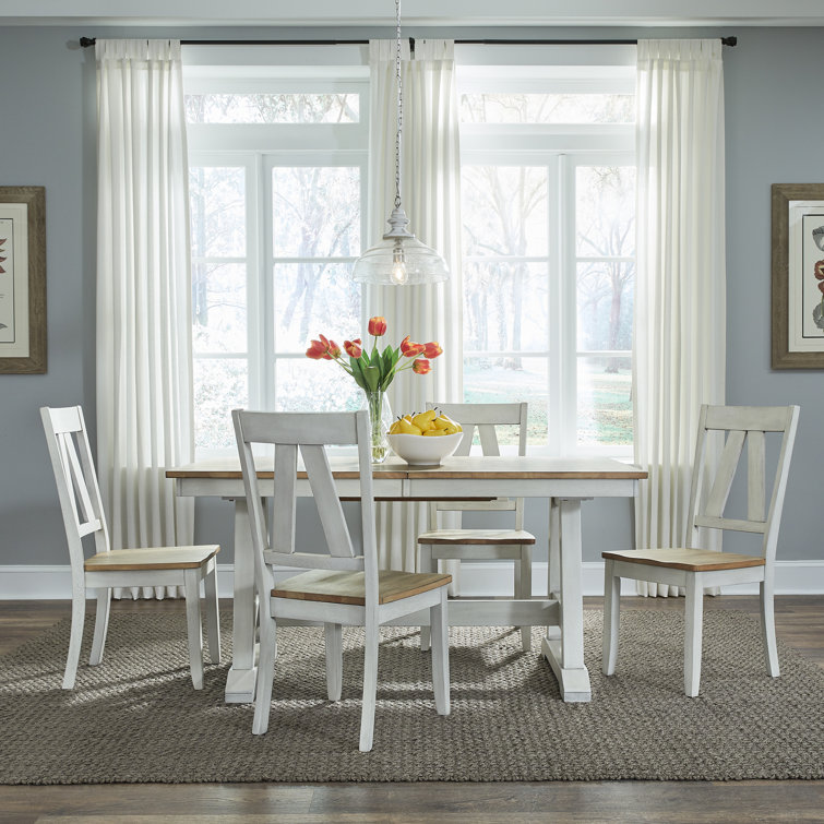 Keswick 6 - Person Extendable Dining Set
