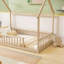 Lits sûrs au sol, structure de maison en bois de pin, chambre d'enfant de style campagnard