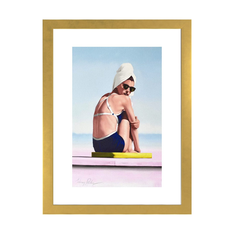 «Drip Drying» par Johnny Popkess - reproduction de photo, H 24 po x l 16 po x P 1 po, Papier encadré doré
