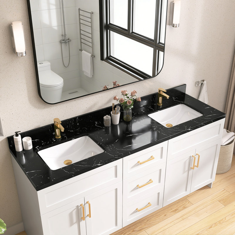 L 72 po x P 22 po avec meuble-lavabo encastré en pierre noire matte et comptoir avec comptoir en céramique Dosseret en H et trous de robinet pré-percés
