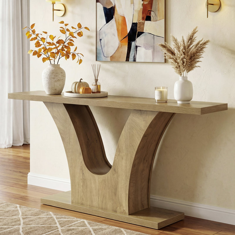 Console 63 po en bois avec base géométrique
