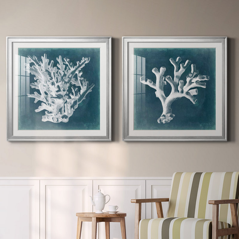 Azure Coral I - ensemble de 2 cadres photo, H 26,5 po x l 53 po x P 1,5 po, Papier avec cadre argenté