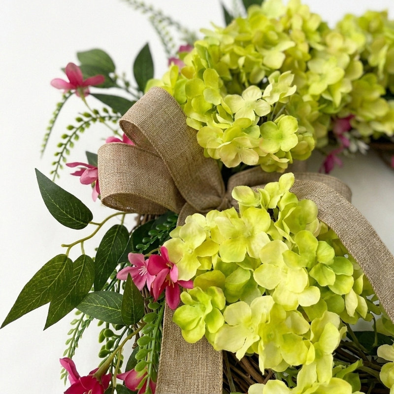 Couronne d'hortensia 19,7 po avec nœud en toile de jute, décor de porte d'entrée toutes saisons