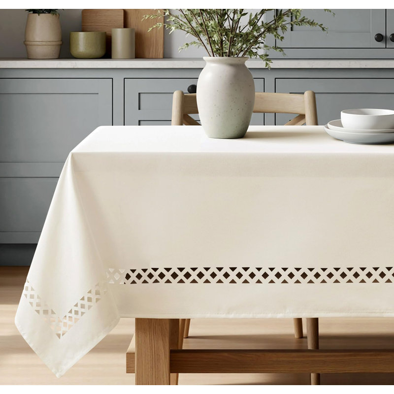 Nappe rectangulaire imperméable 60 x 84 pouces Farmhouse, Ivoire ivoire