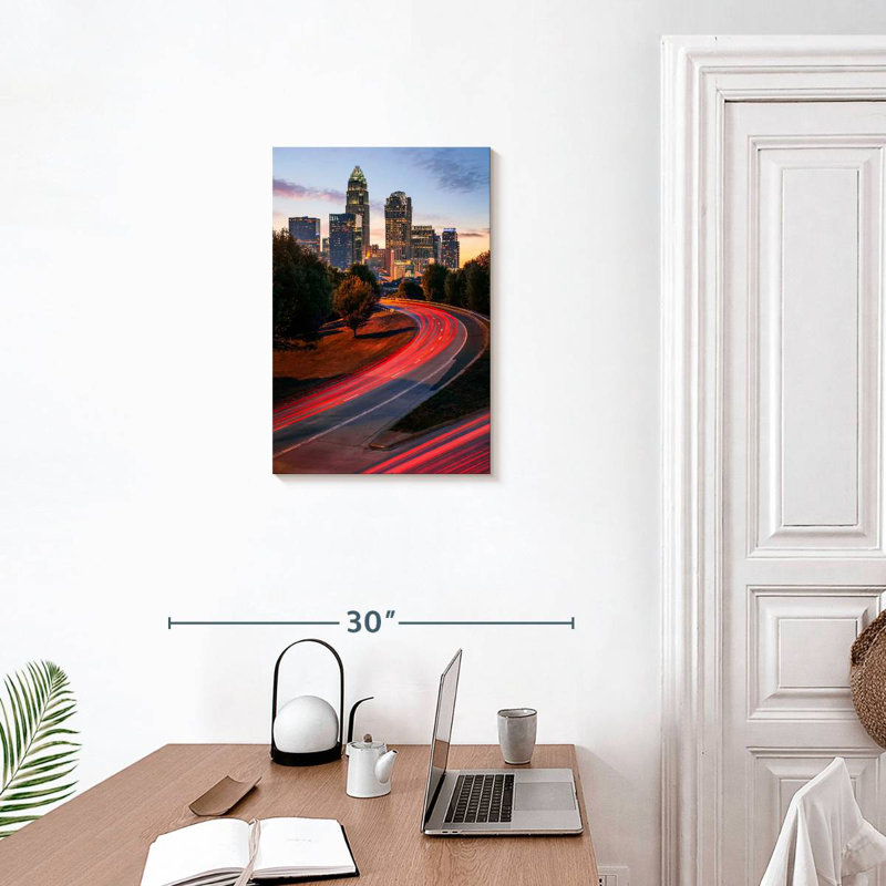 Aime illuminée, autoroute de Charlotte, H 24 po x l 16 po