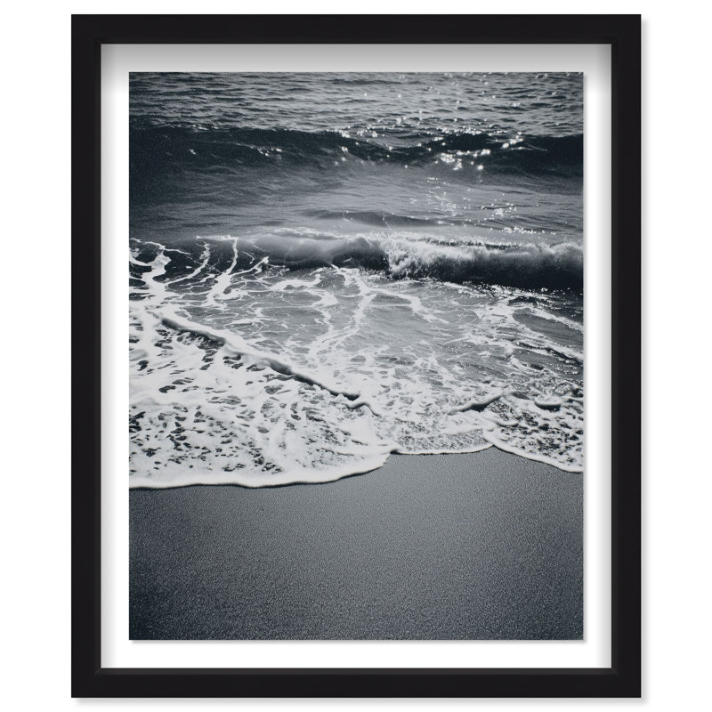 Cresting Foam IV Shadowbox Estampe Nautique et Plage par Oliver Gal, 31.5"H x 25.5"W, Cadre noir