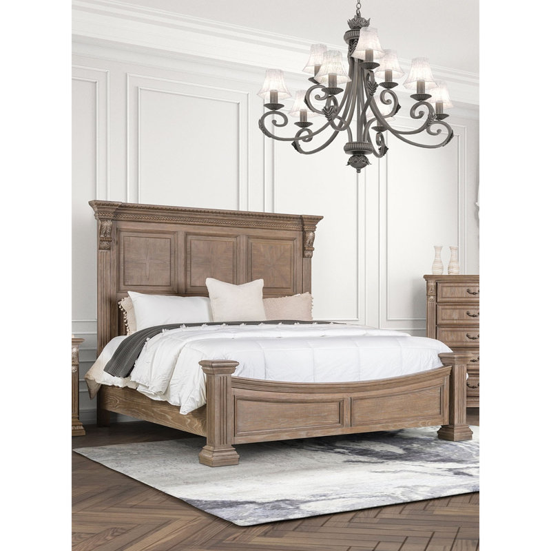Structure de lit grand type avec structure en bois massif, tête de lit à panneau en chêne vieilli et conception pour tête de lit de chambre à coucher traditionnelle, utilisation de poteaux