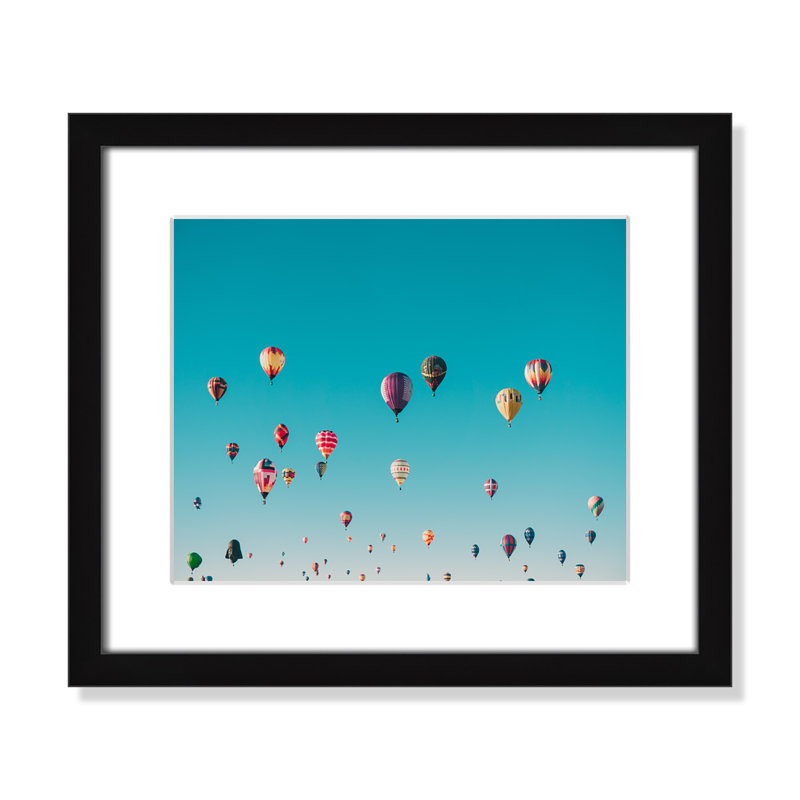 Estampe « Sky Symphony » d'Ian Dooley, Blanc, H 13 po x l 15 po x P 1,25 po, Cadre noir
