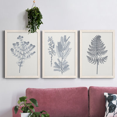 Indigo Botany Study VI - Ensemble de 3 peintures sur toile encadrées
