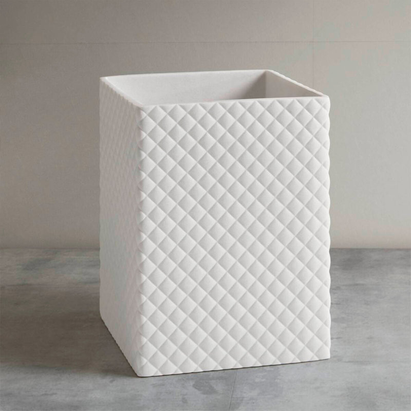 One Size Bath Accessories Set, White