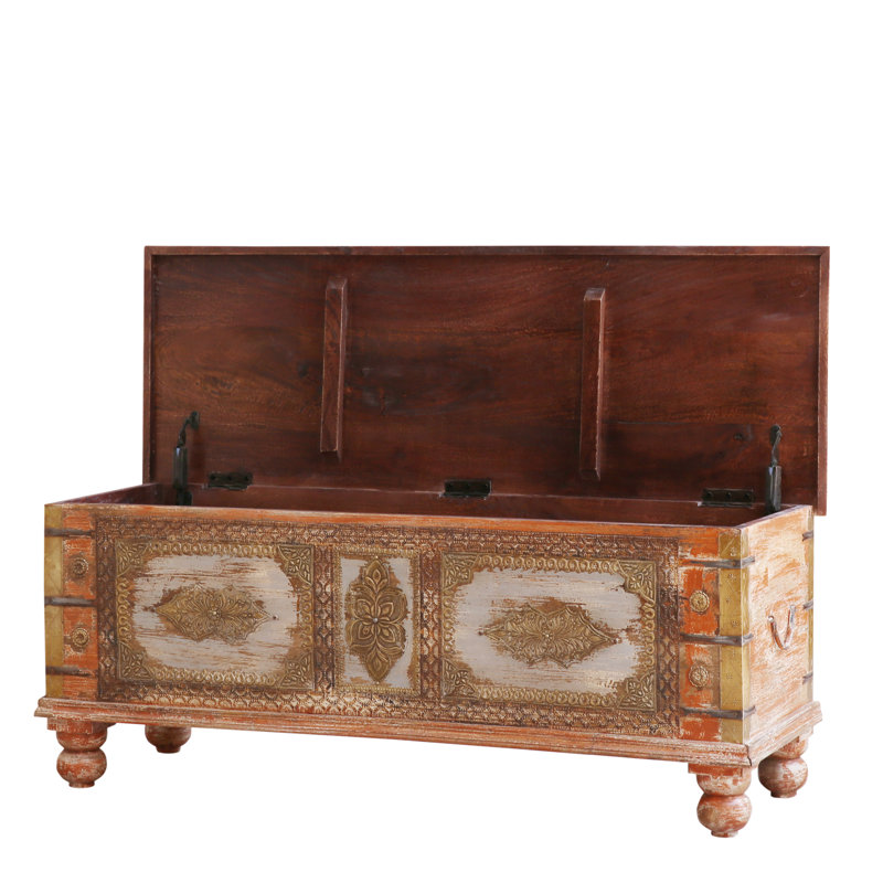 Aleisha Blanket Chest