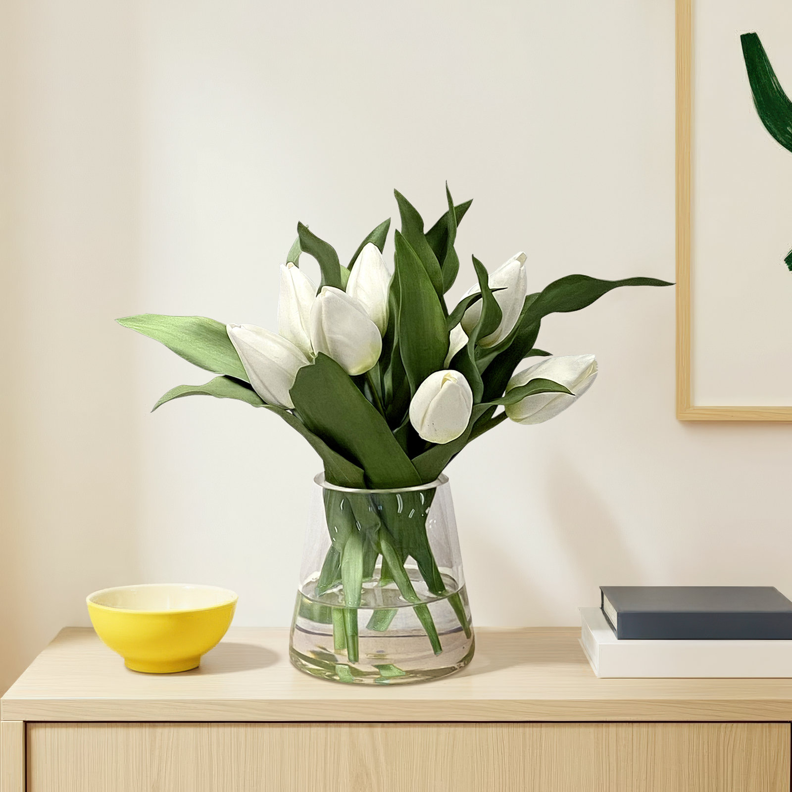 TULIP IN VASE