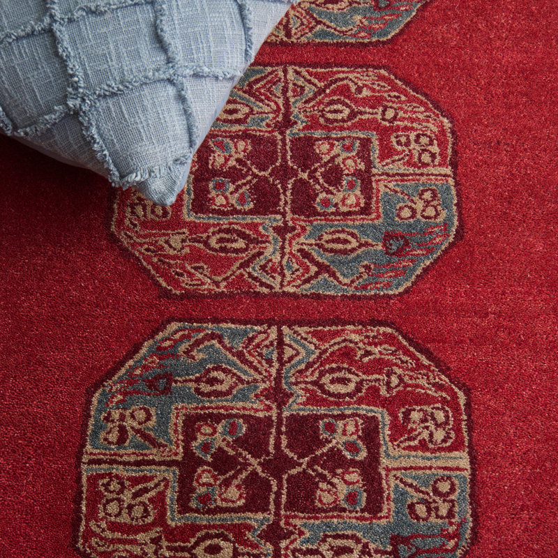Wahcheechee Hand Tufted Wool/Cotton/Latex Oriental Rug in Red, Rectangle 5' x 8'
