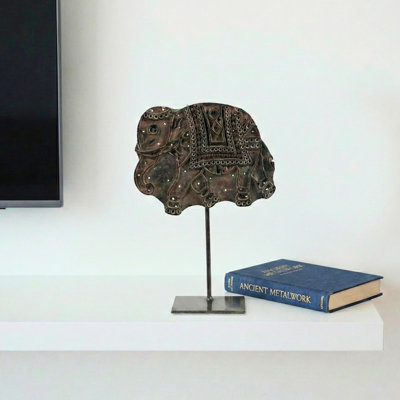Allyonna Figurines & Sculptures