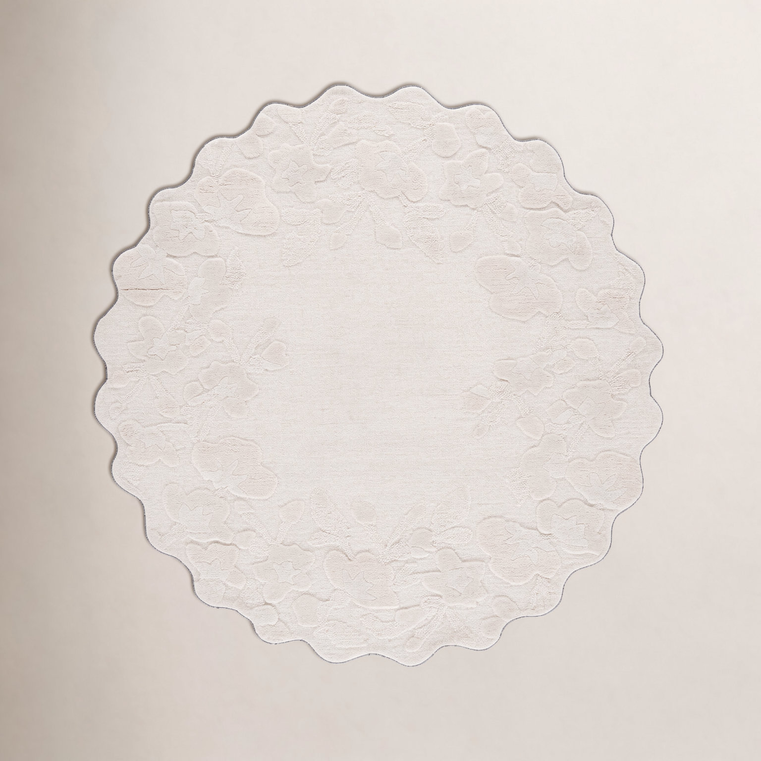 Hand-Tufted Wool Floral Rug, Round 6'