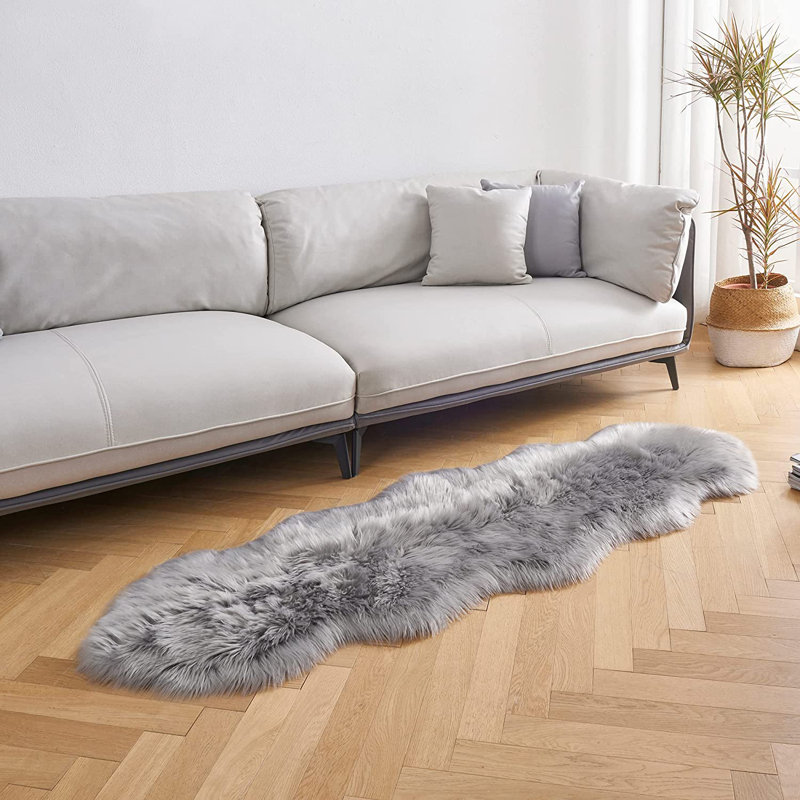 Dedrah Faux Sheepskin Indoor Rug, Novelty 2' x 6'