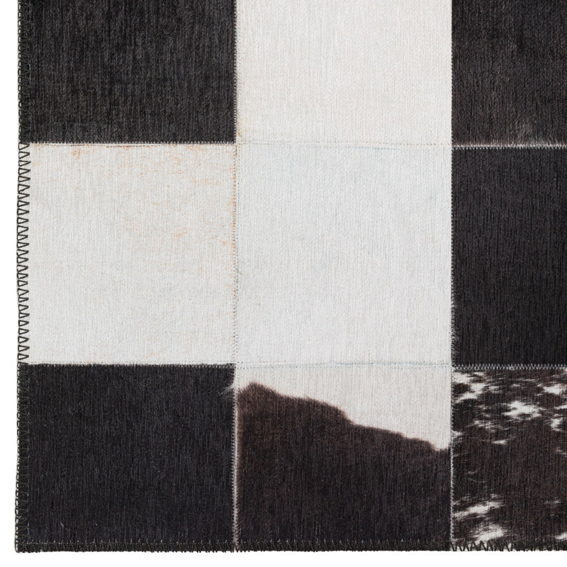 Armita Chenille Patchwork Indoor / Outdoor Rug, Rectangle 1'8" x 2'6"