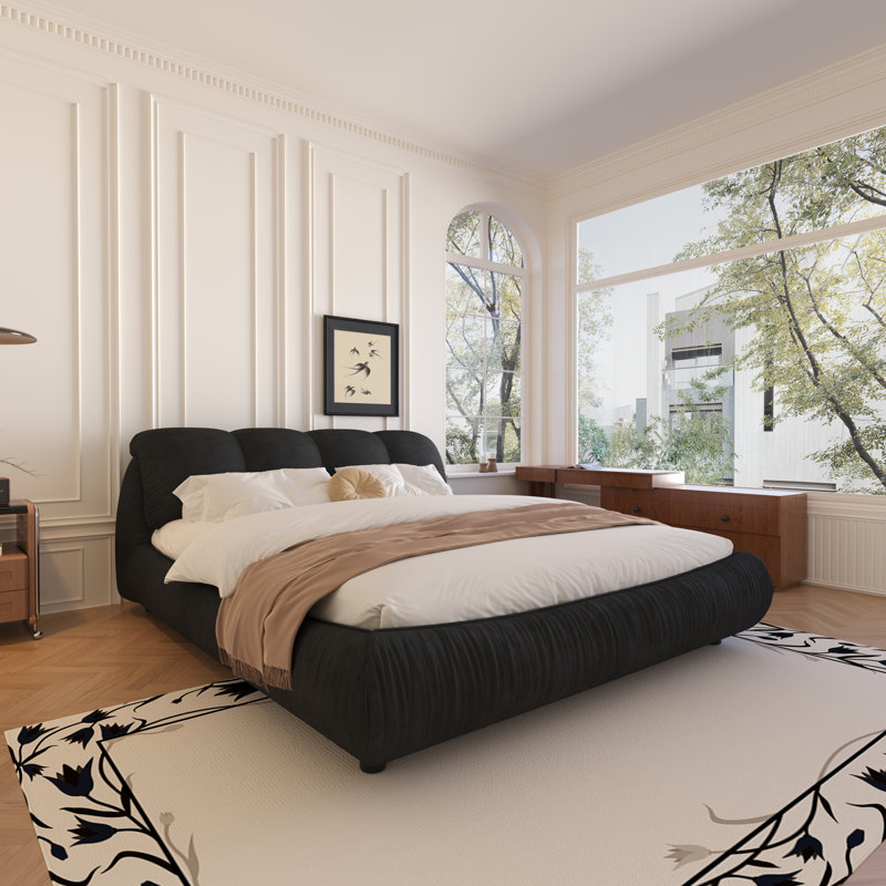 Lit plateforme Everly Quinn Elegant avec tête de lit tapissier et structure solide, Très grand, Noir / nouveau
