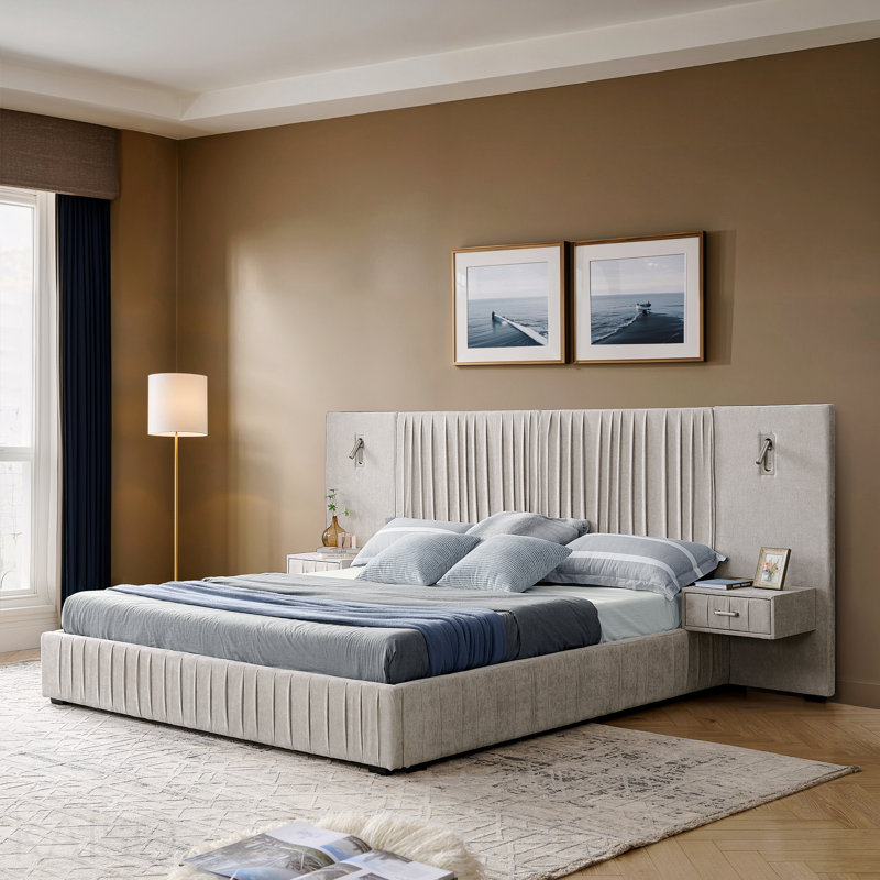 Structure de lit tapissier grand format avec tissu en chenille avec motif plissé, lit plateforme grand format avec tête de lit et structure solide et table de chevet. Pas besoin de sommier tapissier - beige
