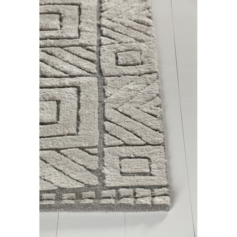 Genna Hand-Knotted White/Gray Area Rug, Rectangle 5' x 7'6"