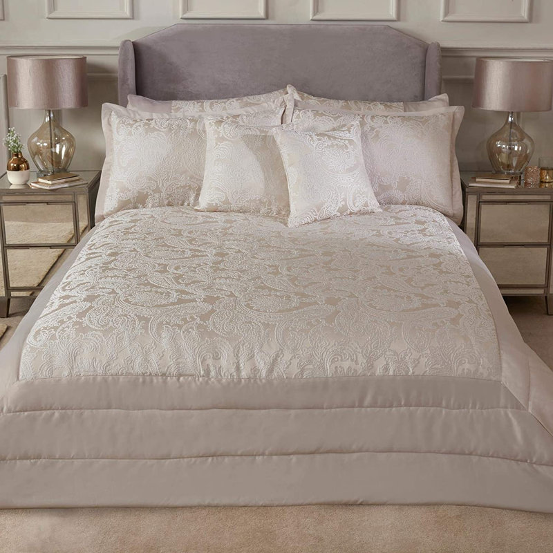Engleman Polyester Paisley Bedspread with Pillow Shams, Cream